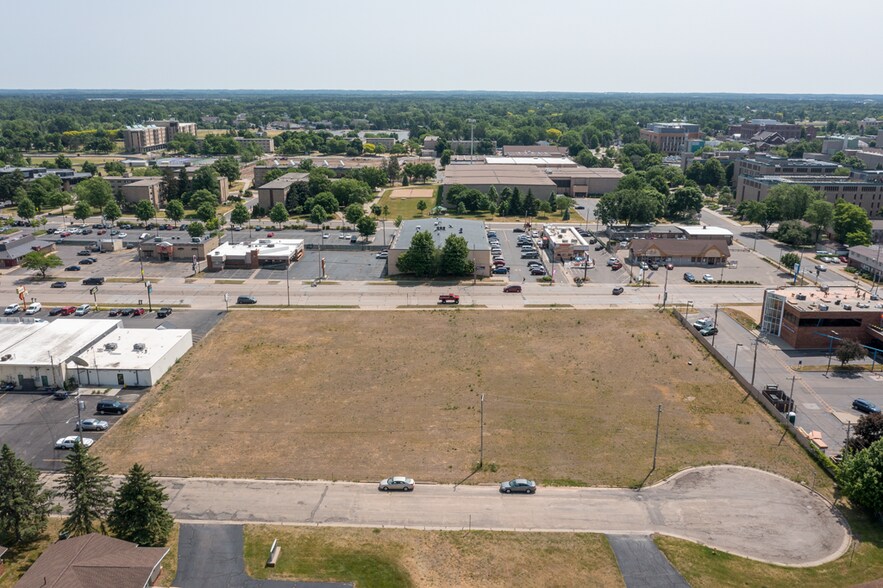 More Photos Of 532 Division St, Stevens Point Land For Sale