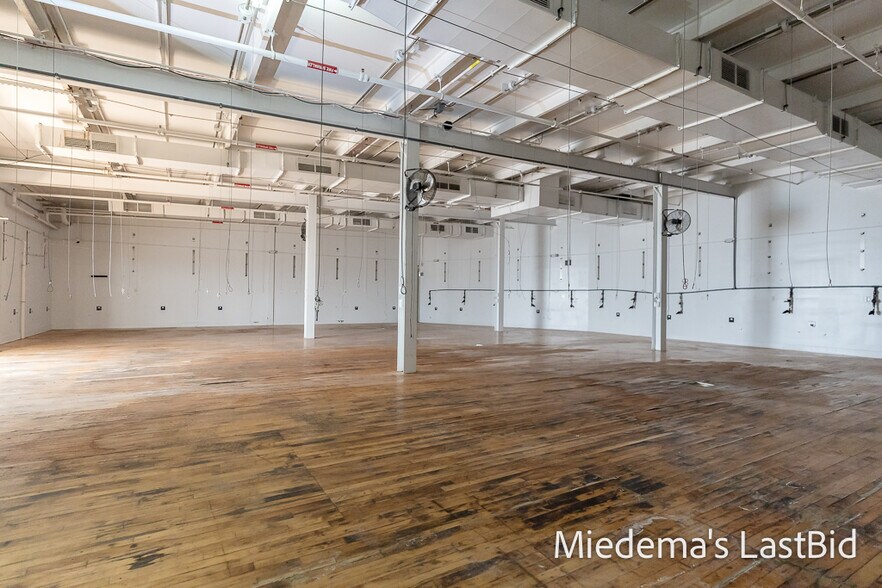 More Photos Of 1305 S Cedar St, Lansing Warehouse For Sale
