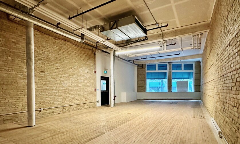 More Photos Of 52 Albert St, Winnipeg Apartments For Lease