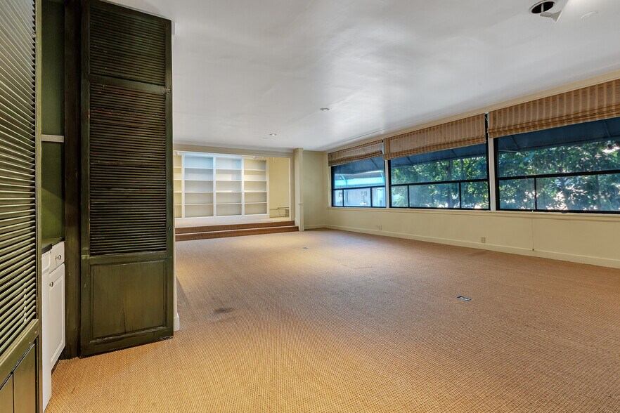 More Photos Of 575 10th St, San Francisco Warehouse For Sale