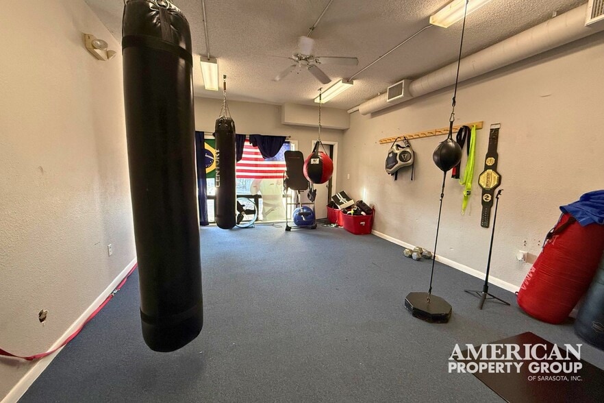 More Photos Of 3627 Webber St, Sarasota Storefront Retail Office For Sale