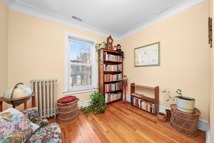 More Photos Of 1303 W Chicago Ave, Chicago Storefront Retail Residential For Sale