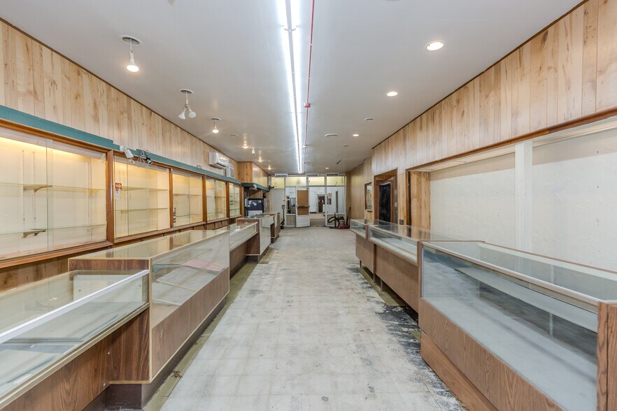 More Photos Of 1243 Main St, West Warwick General Retail For Sale