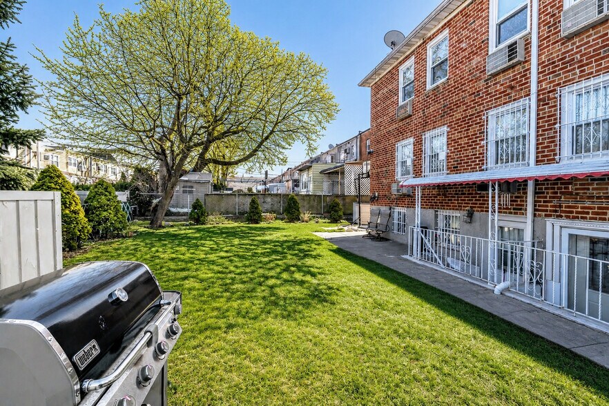 More Photos Of 4219 195th St, Flushing Apartments For Sale
