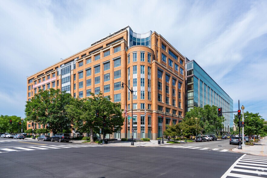 More Photos Of 601 New Jersey Ave NW, Washington Office For Lease