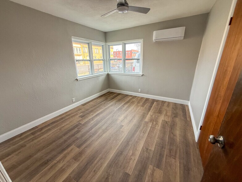 More Photos Of 11 N Walnut St, Iola Apartments For Sale