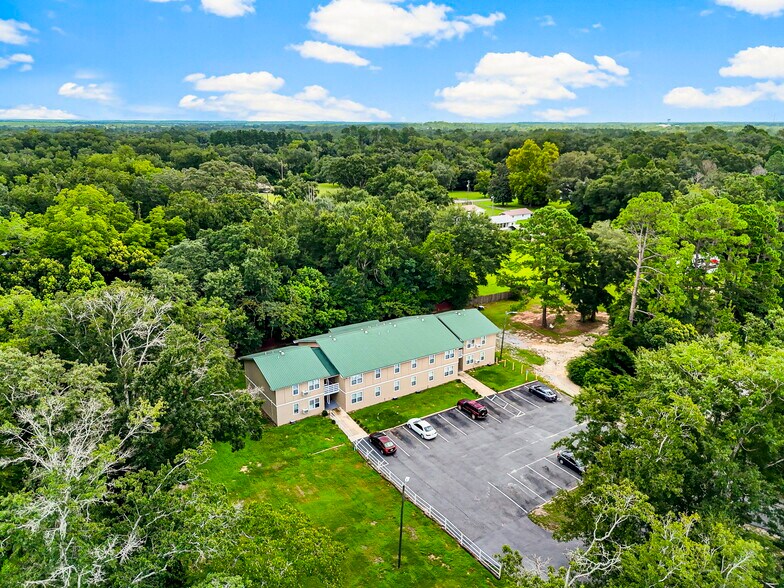 More Photos Of 872 Deer Wood Ln, Chipley Apartments For Sale