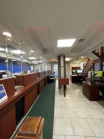 More Photos Of 40 Church St, White Plains Bank For Lease