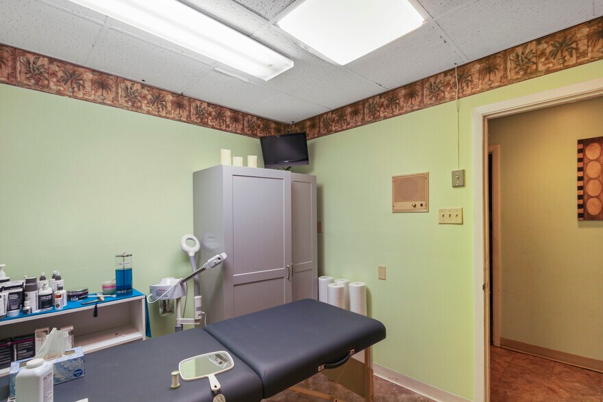 More Photos Of 495 Dantzler St, Orangeburg Medical For Sale