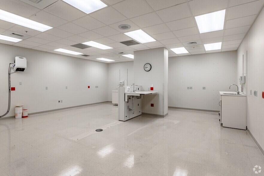 More Photos Of 2251 Connecticut Ave S, Sartell Medical For Sale