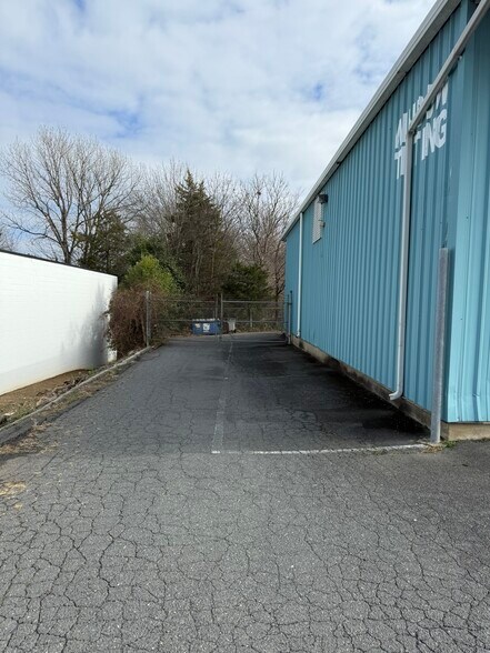 More Photos Of 210 N Polk St, Pineville Freestanding For Sale