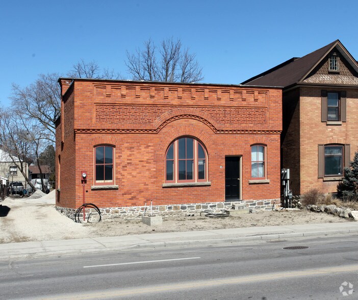More Photos Of 61 Holland Crt, Bradford West Gwillimbury Office For Sale