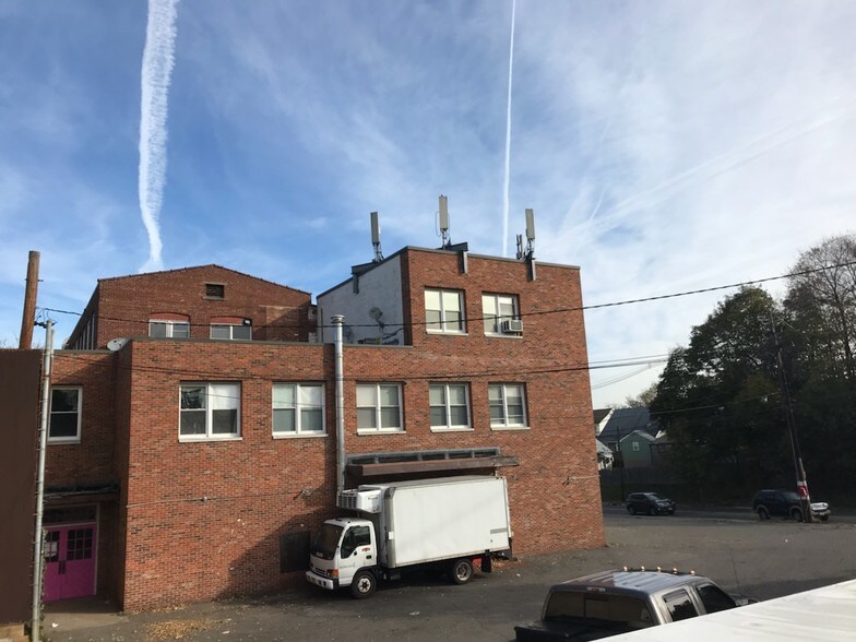 More Photos Of 10 Squirrelwood Rd, Woodland Park Warehouse For Lease