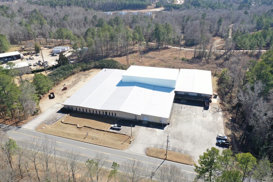 More Photos Of 210 E Lukken Industrial Dr, Lagrange Manufacturing For Lease