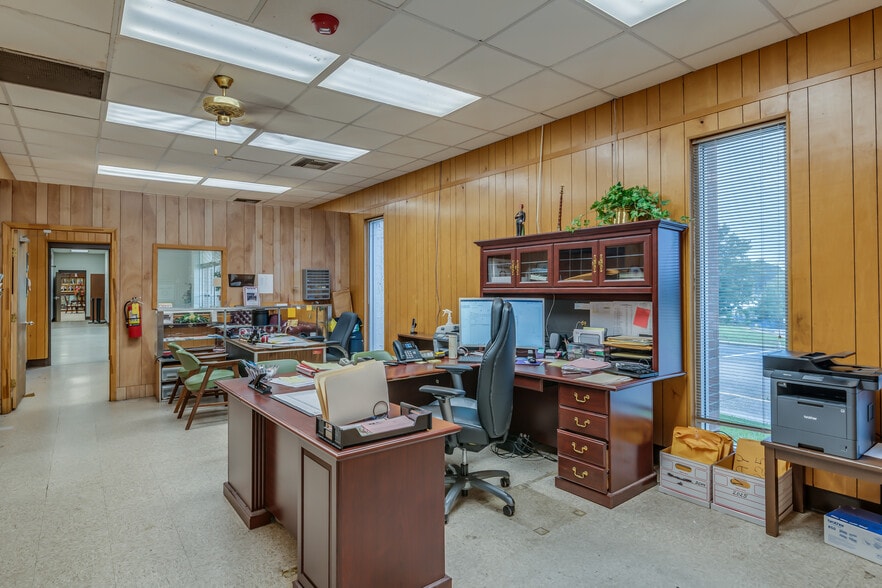 More Photos Of 555 Eastern Blvd, Montgomery Lodge Meeting Hall For Sale