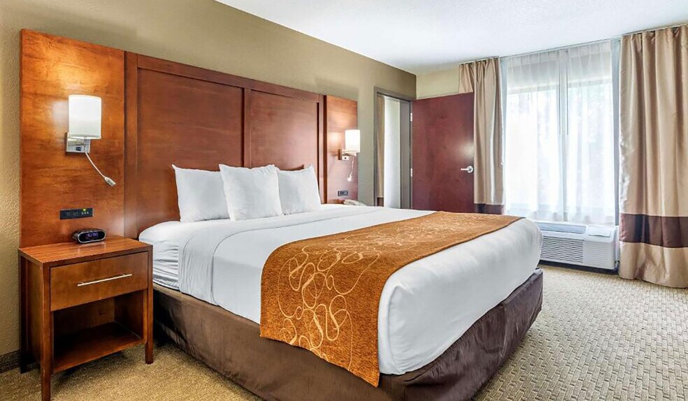 More Photos Of 350 Dodge Rd NE, Comstock Park Hotel For Sale