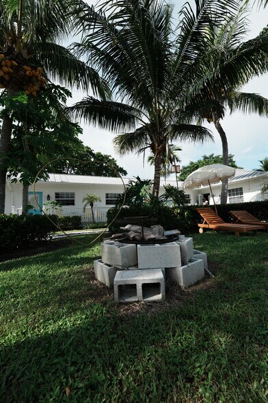More Photos Of 2502 Tamarind Dr, Hutchinson Island Hotel For Sale