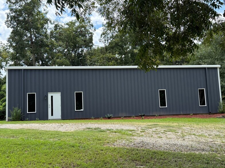 More Photos Of 2230 Industrial Park Dr, Cairo Warehouse For Sale