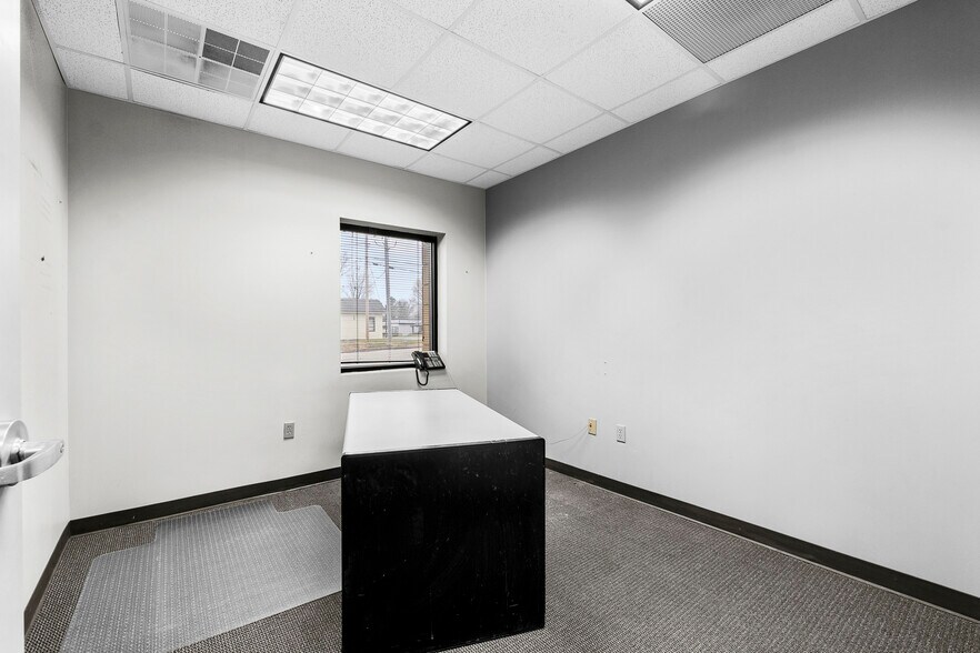 More Photos Of 7200 Highway 150, Greenville Office For Sale