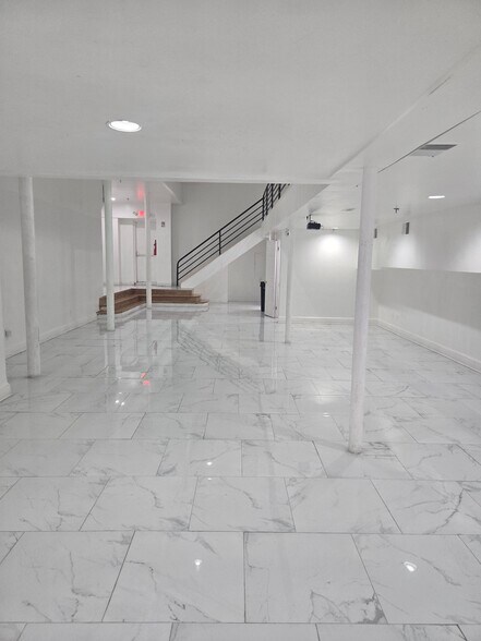 More Photos Of 429 N Eutaw St, Baltimore Office For Lease