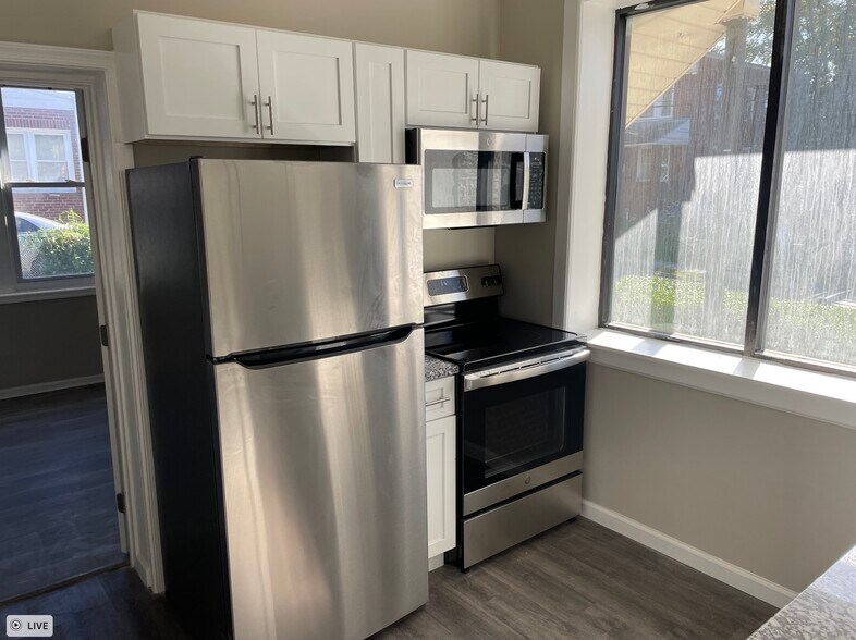 More Photos Of 430 Macdade Blvd, Collingdale Apartments For Sale