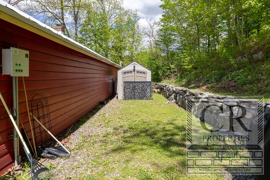 More Photos Of 5768-5774 Albany Post Rd, Rhinebeck Freestanding For Sale
