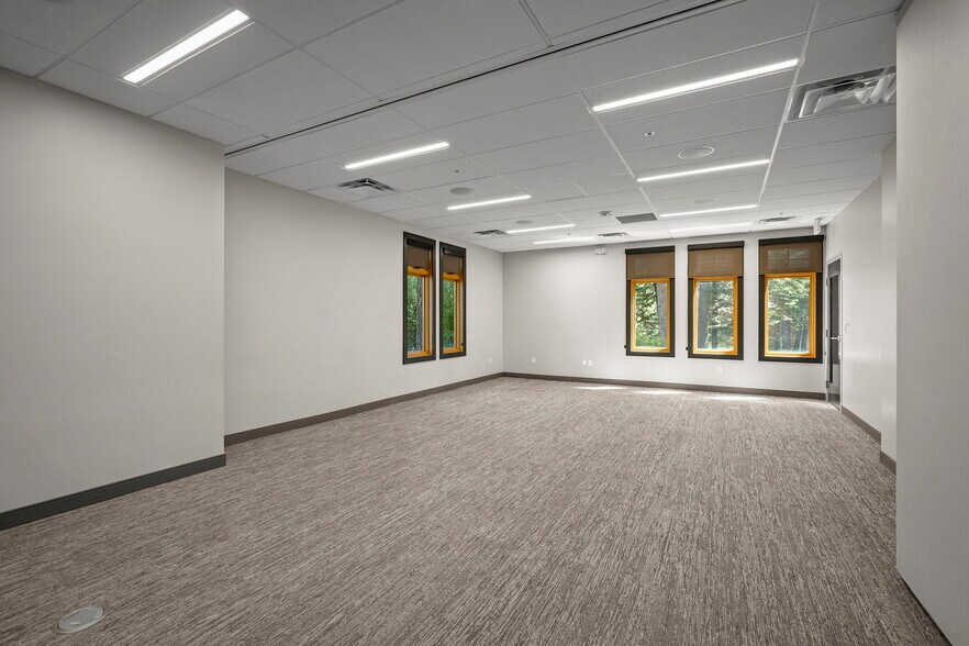 More Photos Of 932 Southwood Blvd, Incline Village Office For Lease