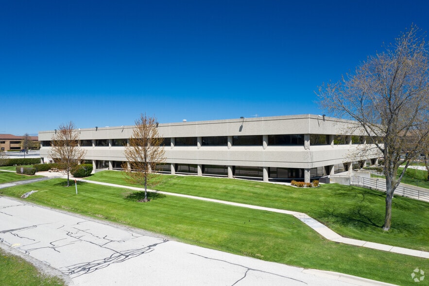 More Photos Of 8909 N Port Washington Rd, Milwaukee Office For Lease