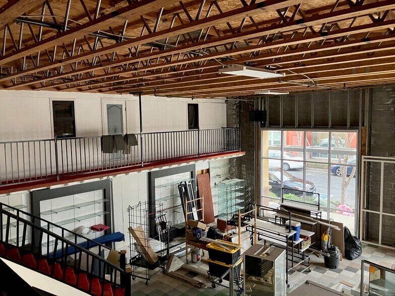 More Photos Of 400 Marina Way, Richmond Freestanding For Lease