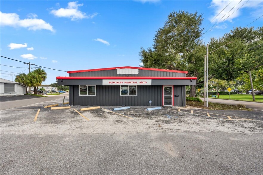 Primary Photo Of 1901 13th Ave N, Saint Petersburg Distribution For Lease