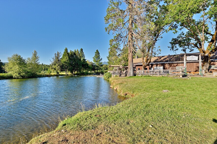 More Photos Of 3900 Holland Rd loop, Cave Junction Winery Vineyard For Sale