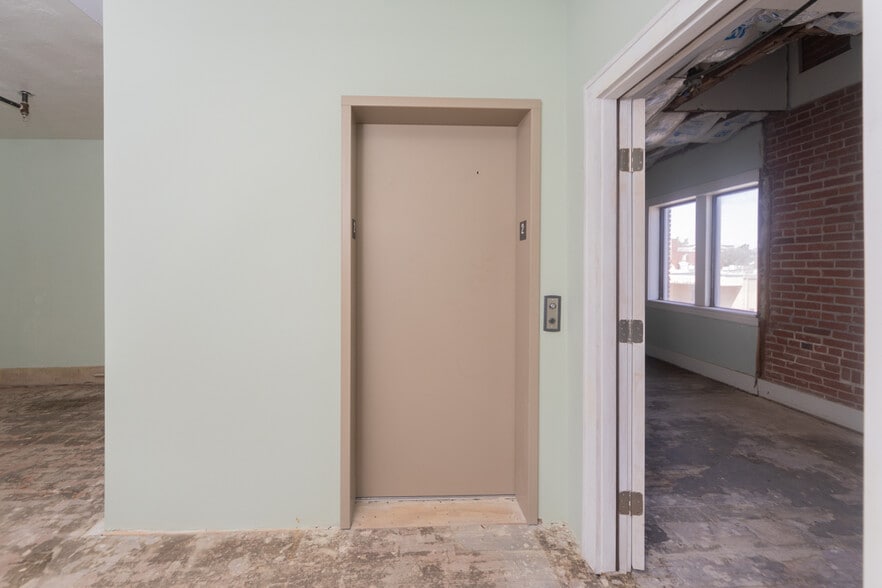 More Photos Of 220 SW 25th St, Oklahoma City Storefront Retail Office For Sale