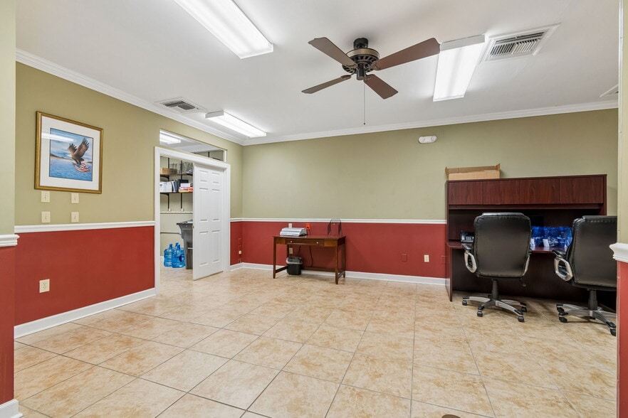More Photos Of 5701 Main St, New Port Richey Medical For Sale