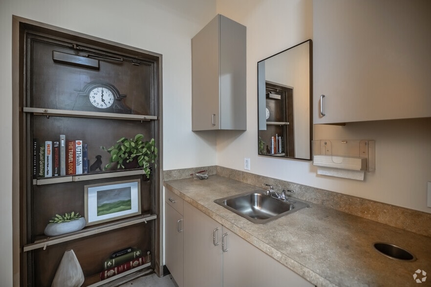 Photo of 1st Floor Ste 6086