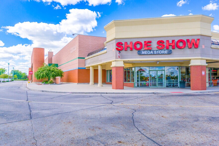 More Photos Of 3630 Soldano Blvd, Columbus Unknown For Lease