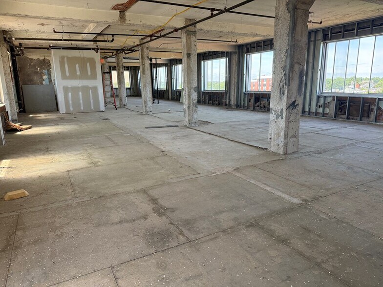 More Photos Of 327 Main St, Greenwood Office For Sale