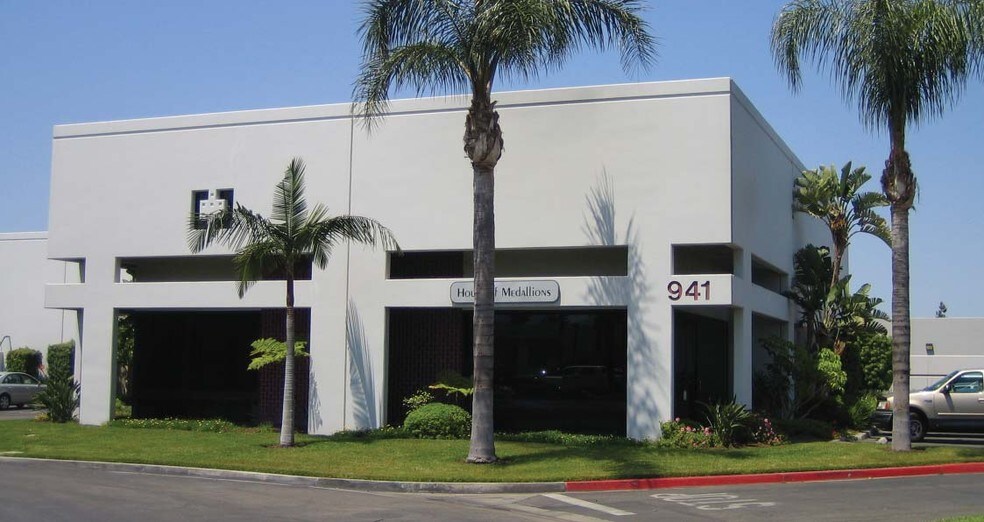 More Photos Of 941 Via Rodeo, Placentia Warehouse For Lease