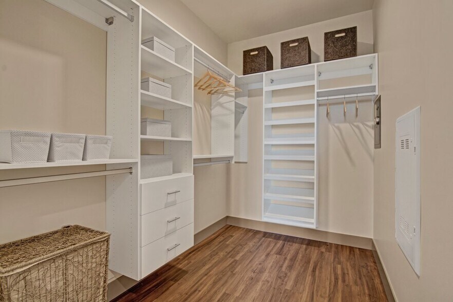 More Photos Of 2015 2nd Ave, Seattle Apartments For Lease