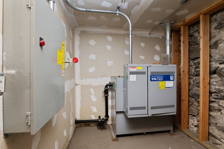 More Photos Of 115 S Jefferson St, Spokane Apartments For Lease