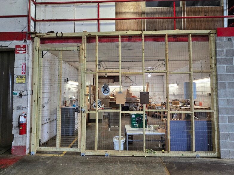 More Photos Of 8310 Airport Hwy, Holland Warehouse For Sale