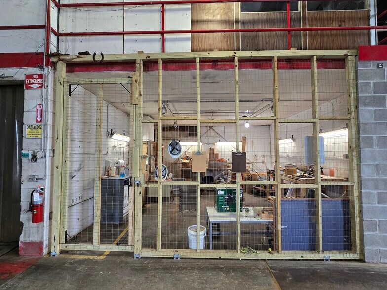 More Photos Of 8342 Airport Hwy, Holland Warehouse For Sale