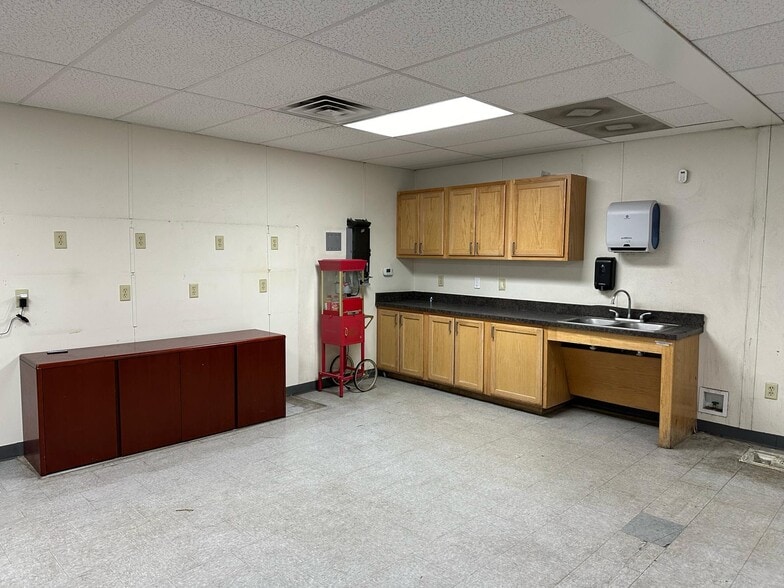 More Photos Of 12602 FM-529, Houston Warehouse For Lease