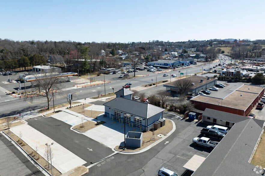 More Photos Of 86 Broadview Ave, Warrenton Auto Repair For Sale