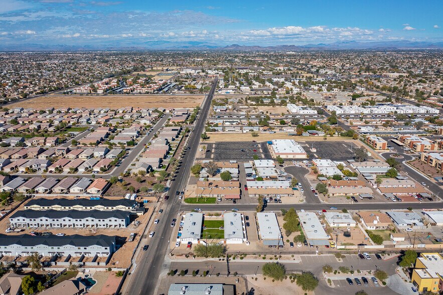 More Photos Of 6043-6049 W Laurie Ln, Glendale Apartments For Sale