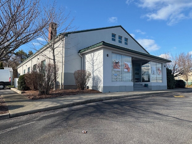 More Photos Of 96 Cross St, Westerly Freestanding For Sale