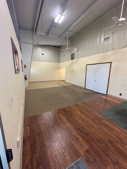 More Photos Of 510-520 S Main St, Monroe Warehouse For Lease