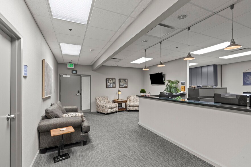 More Photos Of 600 Boulevard S, Huntsville Coworking Space