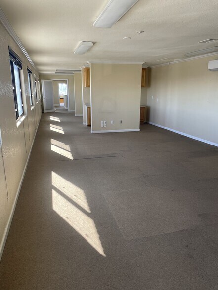 More Photos Of 15260 Anacapa Rd, Victorville Showroom For Lease