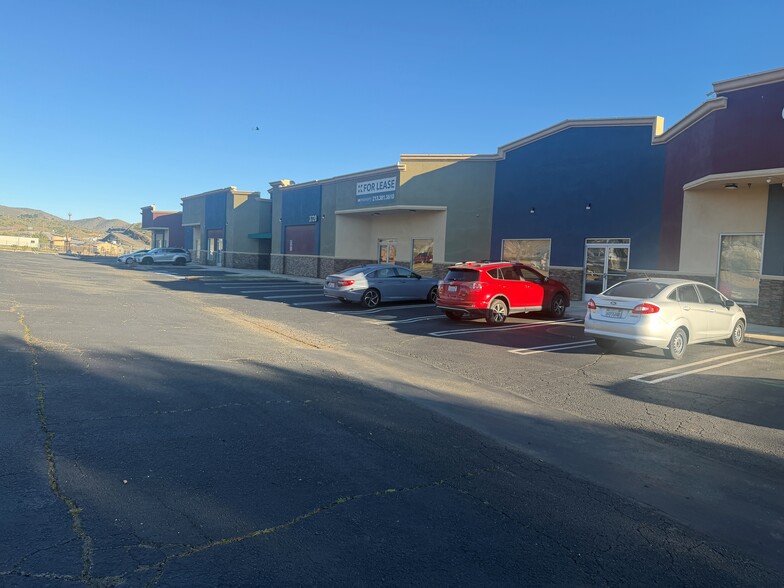 More Photos Of 3720 Sierra Hwy, Acton Freestanding For Lease