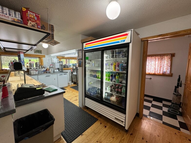 More Photos Of 482 N Sage Lake Rd, Hale Freestanding For Sale